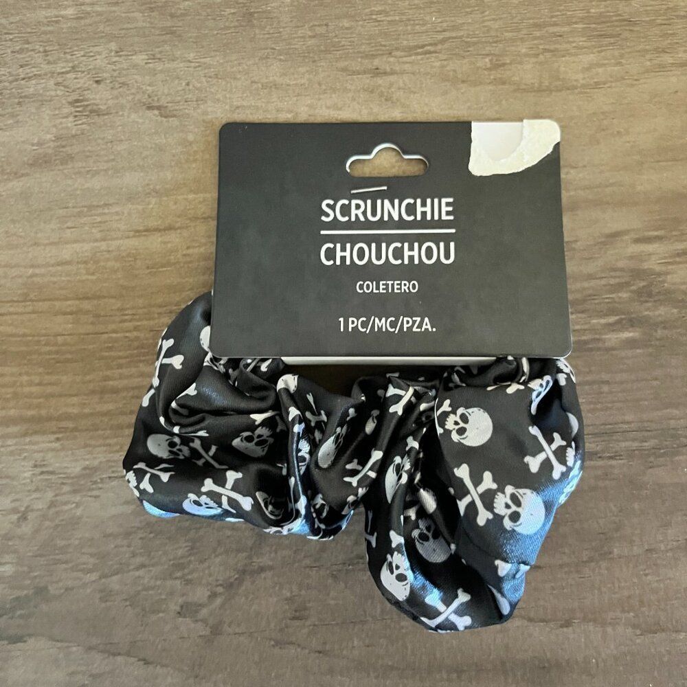 NEW Halloween Scrunchies NWT - Picture 8 of 8